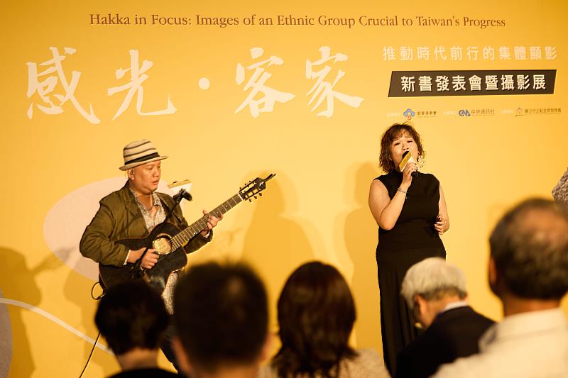 金曲歌后楊淑喻演唱。