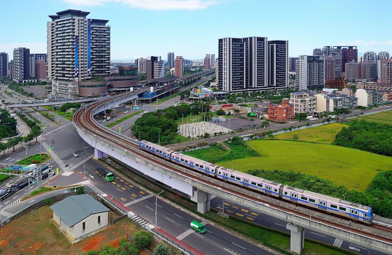 從高鐵到捷運，軌道經濟串起「桃園市」新生活，成為年輕人成家首選熱區。（永慶房產集團提供）