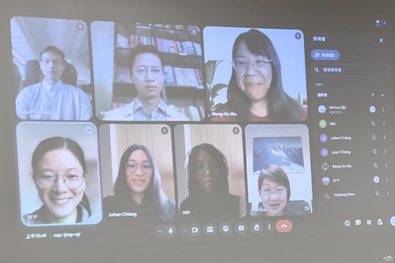 委員長與波蘭5所大學任教華語老師線上座談。
