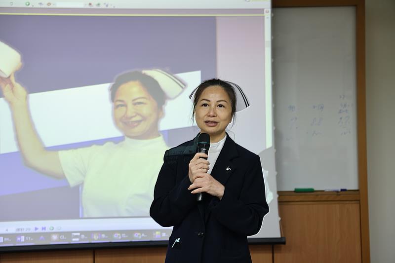 護理部鍾惠君主任希望發揮以護理為主導的生活型態介入方案，為民眾設計一個跨團隊管理健康的平台。