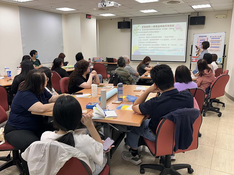 兒童權利公約講師張如萱主任授課。