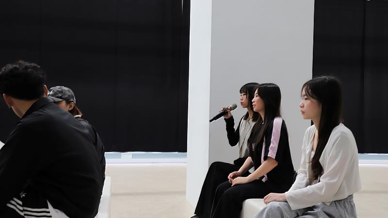 學生踴躍提問。
