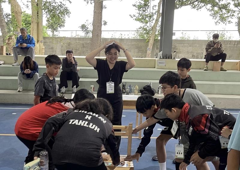 越南 fast hand game。