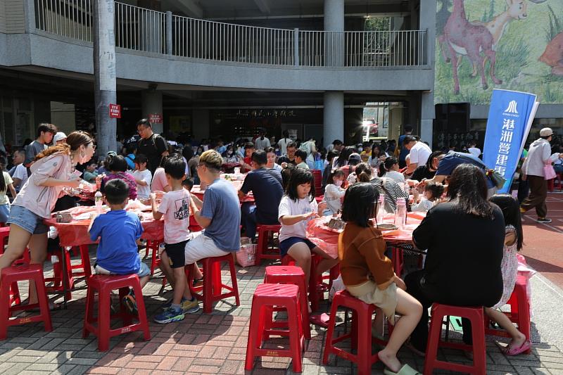 港洲盃陶藝賽25週年 千人辦桌捏陶慶母親節