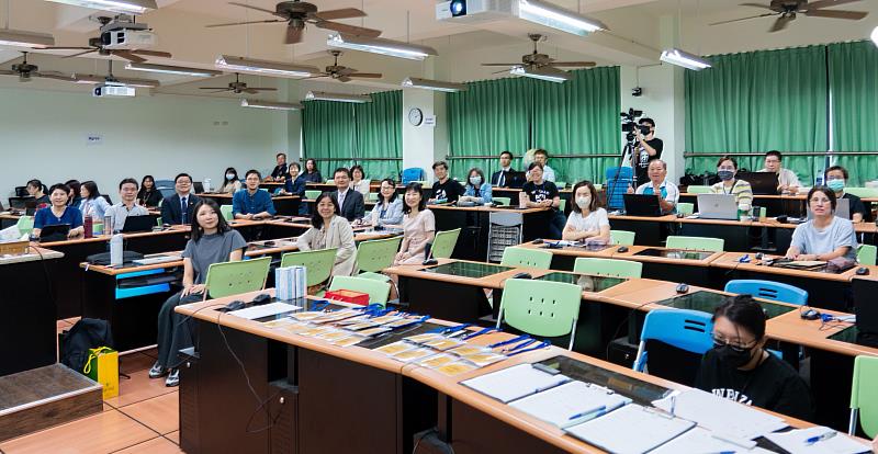 文藻攜手台灣人工智慧學校 舉辦教師AI素養培訓