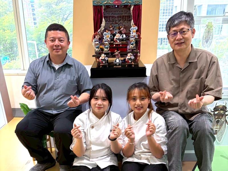 中臺科大食科系「技憶馬戲團」進駐國資圖展出 糖藝翻轉技職教育