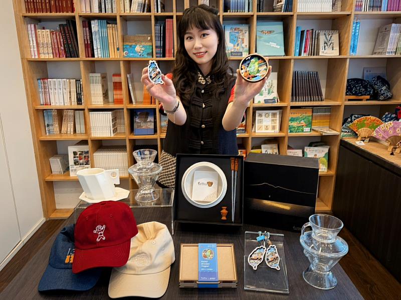 姓名對中1字以上即享入館優惠，還有機會抽中限定好禮。