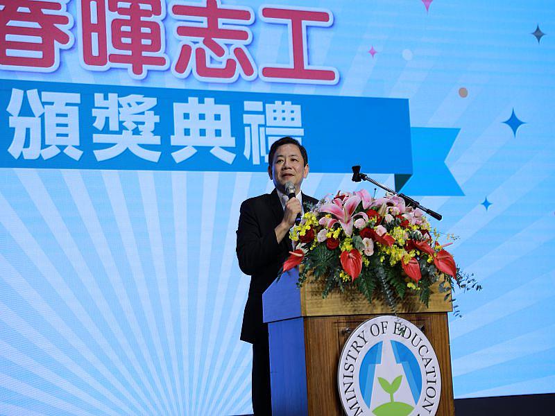 元培王綮慷校長代表承辦教育部115年度績優春暉志工頒獎典禮暨增能研習活動單位致詞。