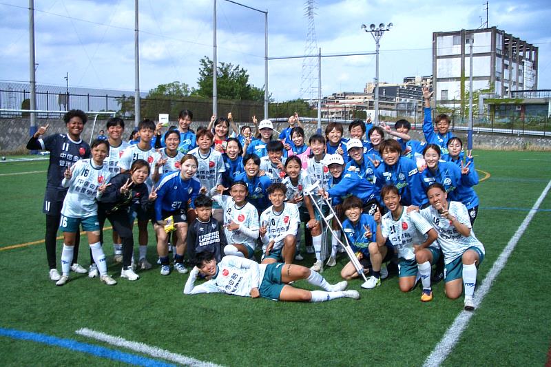 與日本女子職業聯賽球隊「SFIDA世田谷FC」進行交流賽，實際體驗職業層級的比賽強度。（圖／中金院提供）