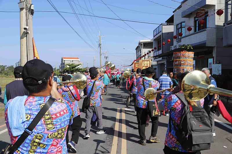 布袋魍港太聖宮媽祖遶境 翁章梁扶轎出巡