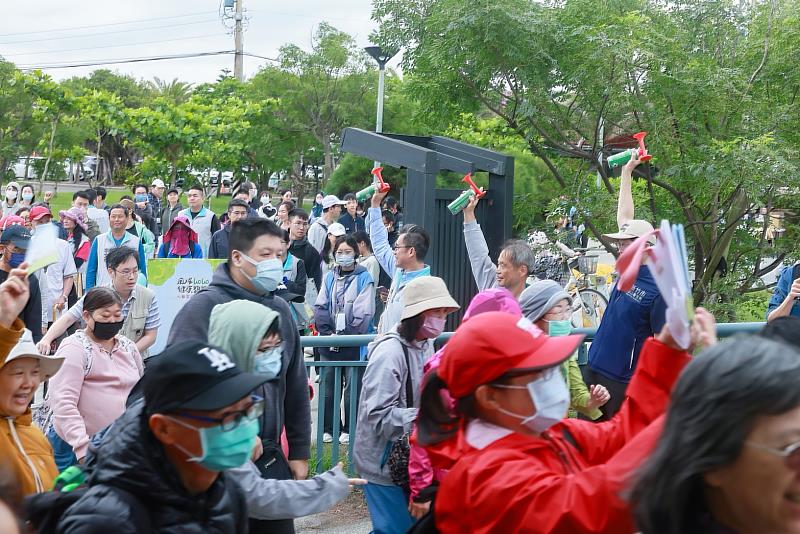 竹市「風城GO GO 健康夠夠」港南健走活動照。