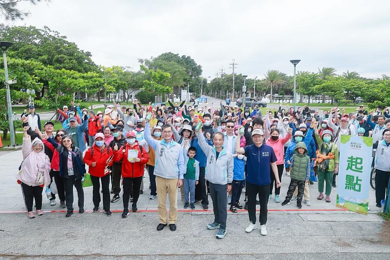 竹市「風城GO GO 健康夠夠」港南健走起跑。