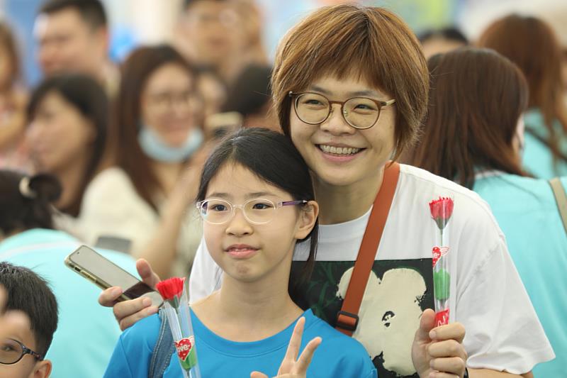志航國小母親節感恩活動 親子攜手共好 SHOW TIME