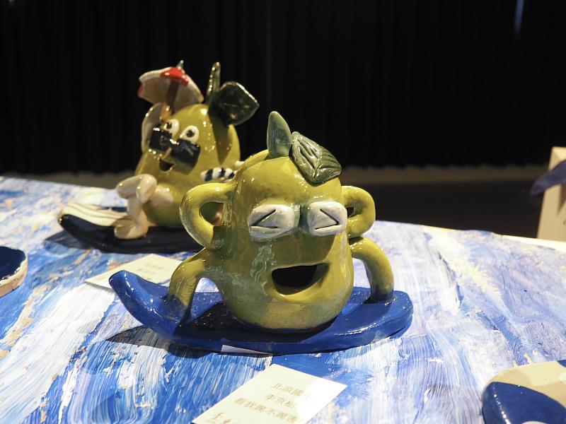 臺東藝起樂陶陶！師生陶藝作品展開幕