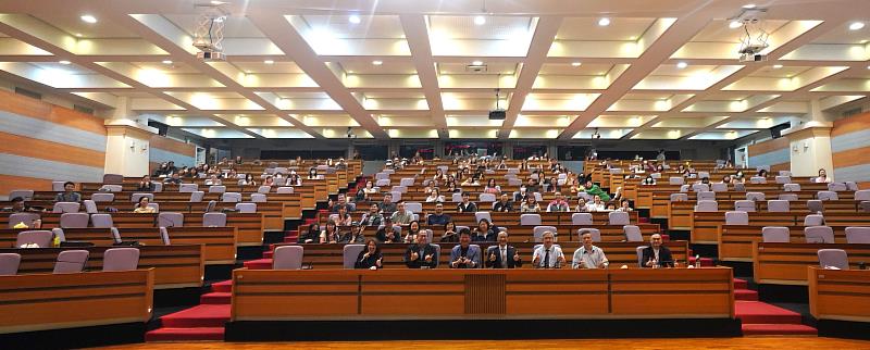 育達科技大學人文管理學院舉辦產業論壇，聚焦AI浪潮下行銷、幼保與社工產業新未來。