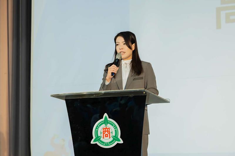 電子書創作賽頒獎市長高虹安致詞，期盼透過活動培養學生們多元能力。