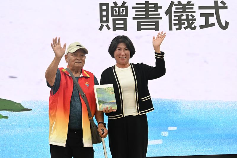 16文健站、百位長者記錄傳承民俗植物應用珍驗 臺東《原來，你醫植都在》新書今發表