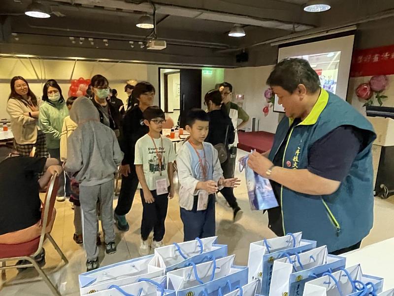 景文科技大學社團創意烘焙社舉辦「秀秀小寶貝－賈桃樂（呷頭路）烘飲探索」活動。