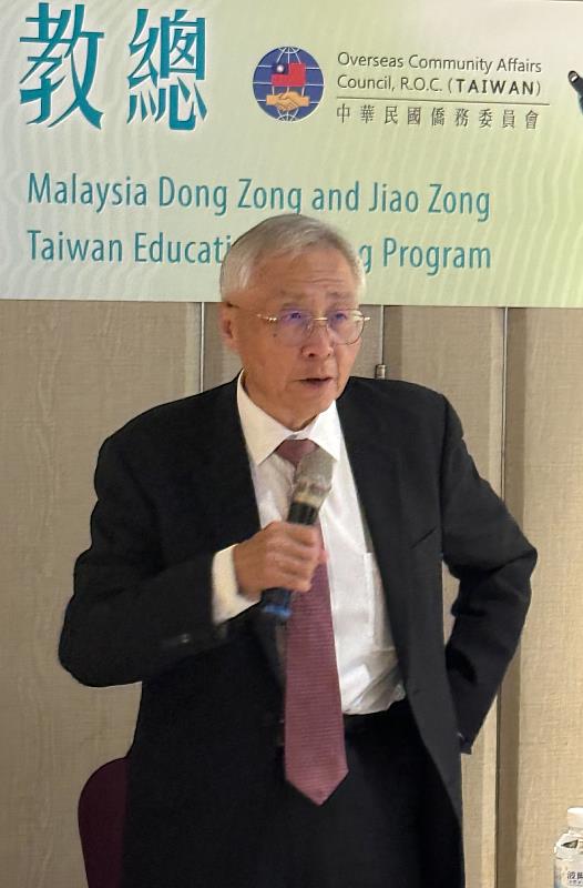 僑委會副委員長張良民致詞。