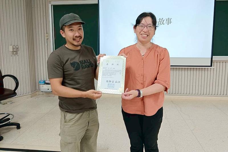 南大文資系邀請紀錄片導演王一訢蒞校分享，透過攀登與影像創作經驗，引導同學認識紀錄片背後的思考與實踐歷程。
