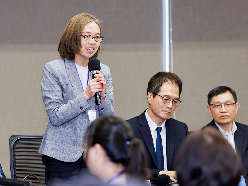 2026智慧永續產學媒合會，數位發展部胡貝蒂主任秘書分享政策動向。（圖／淡江大學提供）