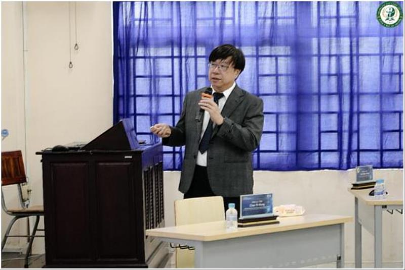 陳易宏副院長發表專題演講。