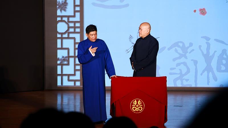 壓軸好戲〈賣掛票〉由劉增鍇與劉士民這對頂尖雙強攜手演繹，將傳統經典重新翻玩，將當晚的氣氛推向最高潮，更為這場傳承經典與創新的相聲盛宴畫下了完美的句點。