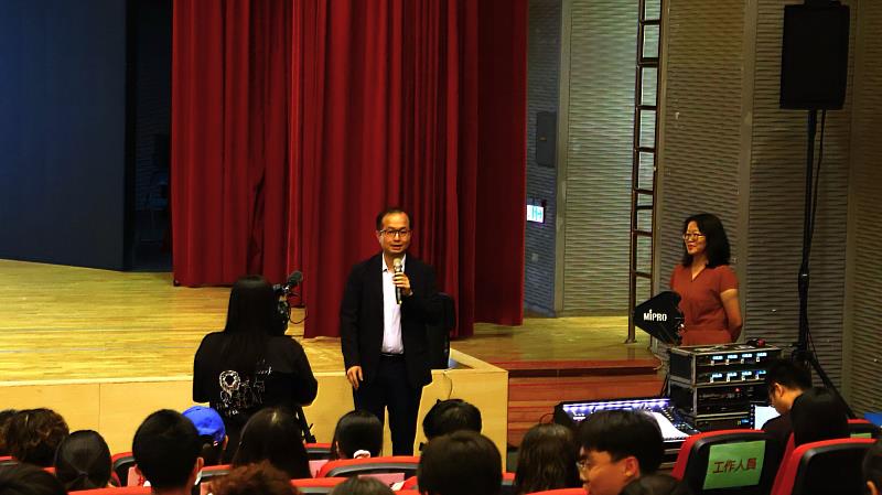 黃俊杰副校長表示希望學生在課堂之外，也能透過藝術展演拓展視野，提升人文涵養，讓大學成為兼具專業與文化氣息的學習場域。