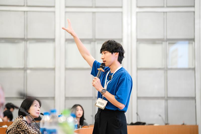 nuva 創辦人林上哲以「AI時代，人類還剩下什麼？」為題，進行專題演講。