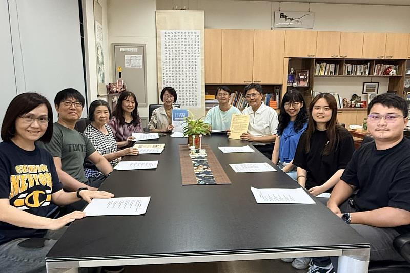 南大李健興教授團隊與仁德國小師長交流AI本土語言教學規劃，共同推動台英語智慧學習應用進入校園。