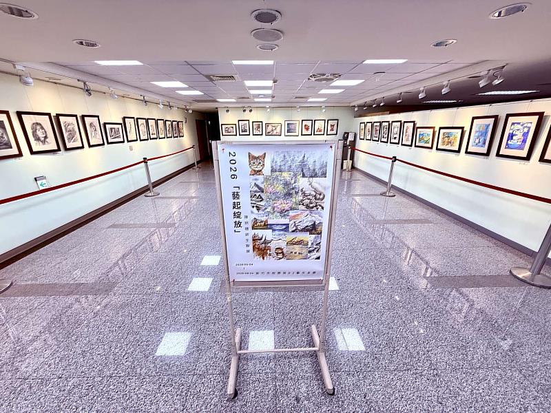 藝文走廊展出－「藝起綻放」師生聯展
