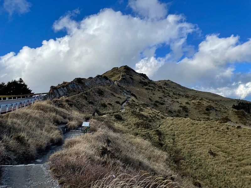 石門山登山口。