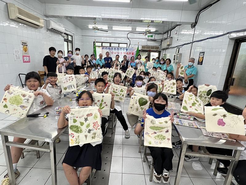 救國團臺南市團委會辦理「愛．分享聚光計畫」 用創作點亮孩子笑容 夢想被看見！