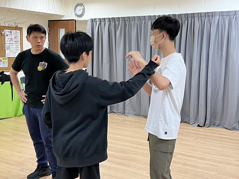 小組指導。