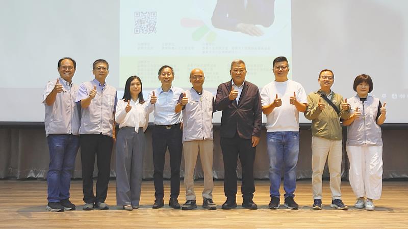 陳永豐副市長與主講人闕又上老師合影