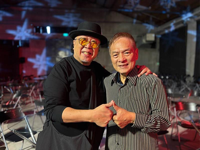 金曲大師鮑比達與台灣鼓王黃瑞豐於音樂會現場留下珍貴合影。