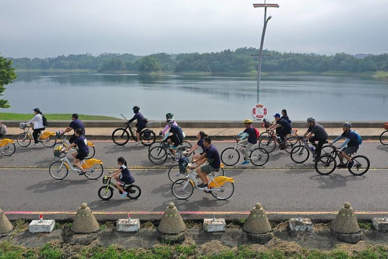 來嘉BIKE訪活動邀請民眾騎乘遊蘭潭。