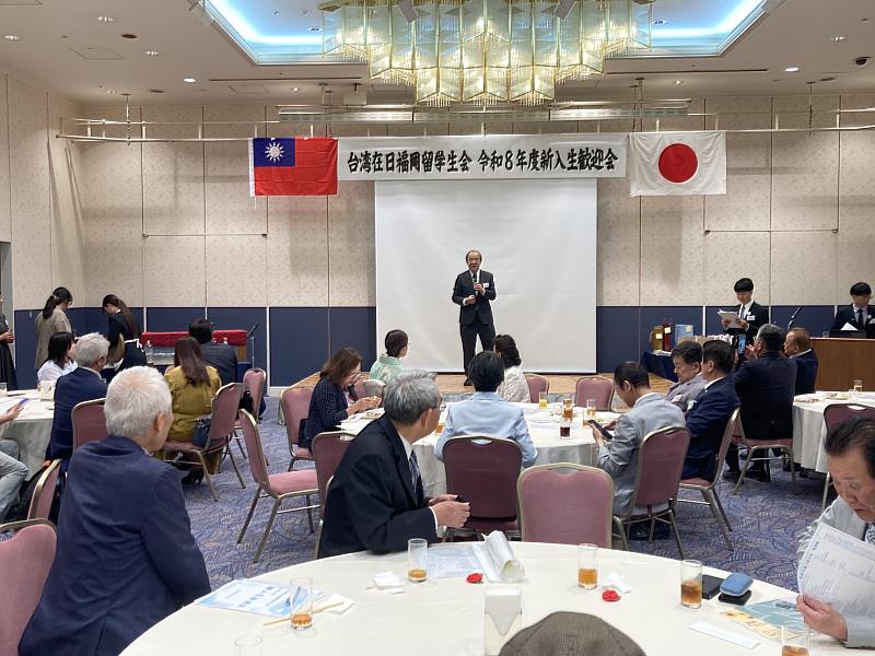 陳總領事致詞感謝友我團體代表並勉勵學生。