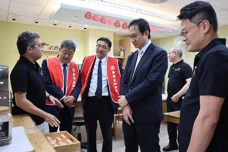 透過實際參訪體驗，華南產險感受到專業支持系統的運作與其價值。