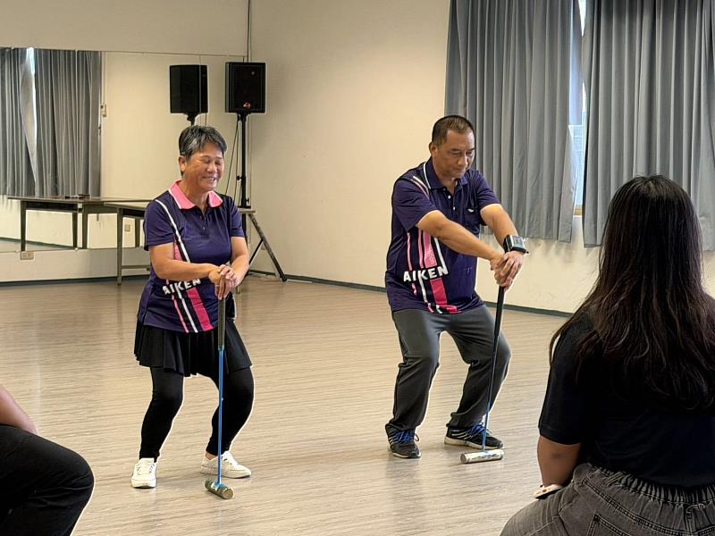 臺東縣政府辦理文健站照服員創意課程驚豔全場