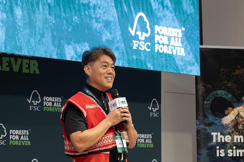 有限責任苗栗縣賽夏族原住民林業暨勞動合作社理事長暨部落長老根誌優致詞。