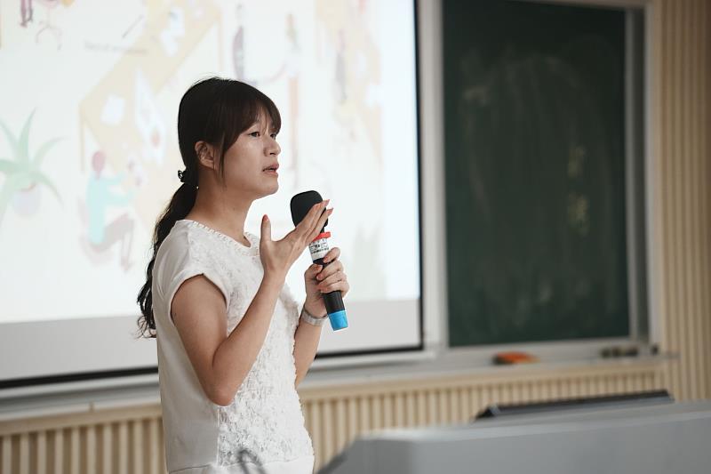 南大行政管理學系結合理論與企業實務，透過企業併購案例分享，協助學生理解組織整合與文化融合的重要性。
