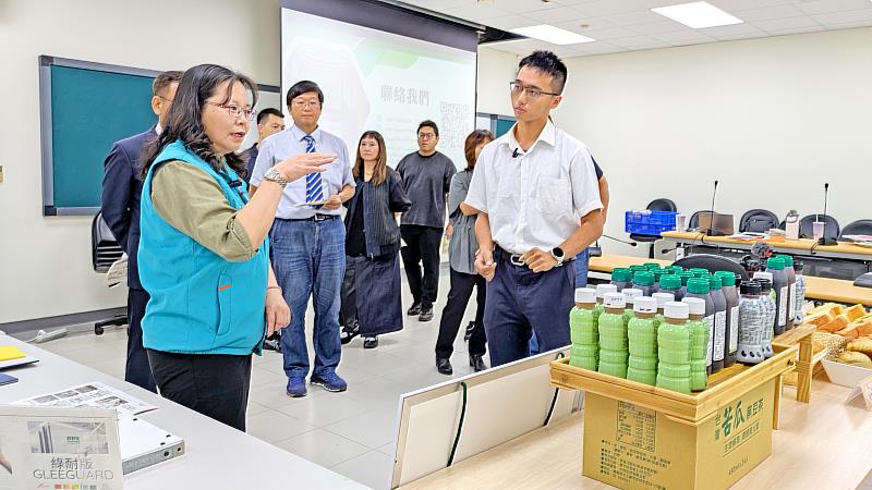 嘉義大學團隊導入發酵技術與機能性評估，協助業者提升產品品質與市場競爭力。