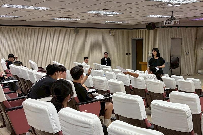 南大攜手中華民國期貨業商業同業公會辦理講座活動，透過互動問答分享金融市場知識，增進學生職涯探索與產業理解。