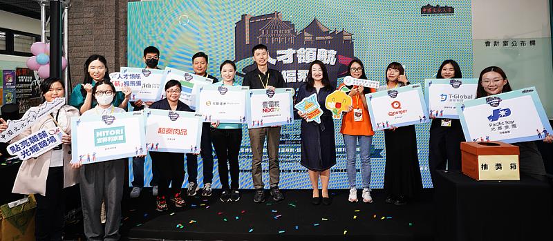 李亦君學務長表示，文化大學長期重視學生職涯發展，透過課程設計、企業實習、產學合作及職涯輔導機制，協助學生在學期間與產業接軌，落實「學用合一」教育目標。