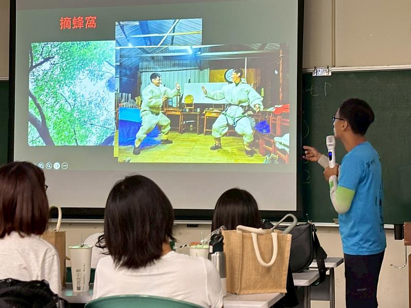 翁恒斌攀樹師於講座中分享攀樹哲學。