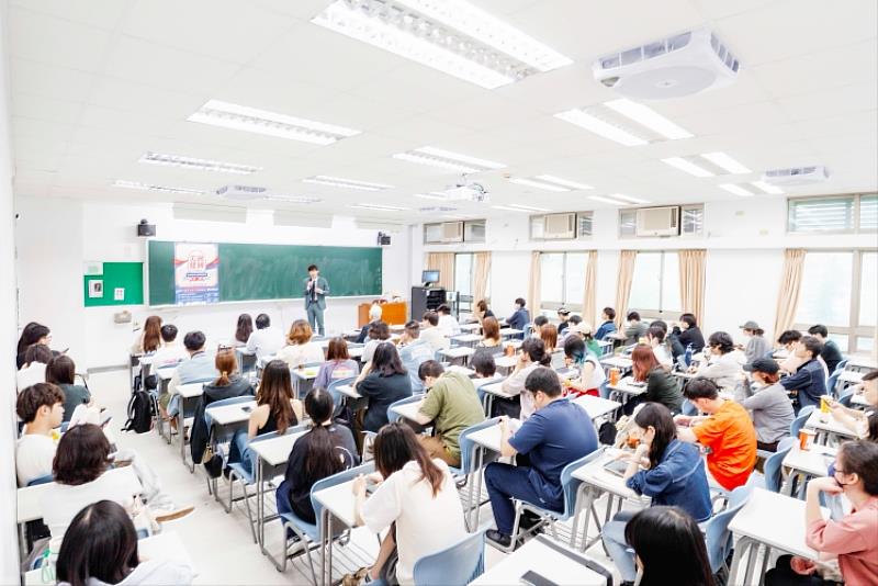 圖五、AIT專題講座。