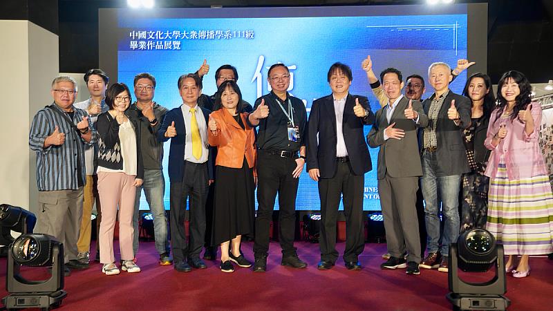 文化大學大傳畢展破千人次參觀 學生作品展現業界即戰力