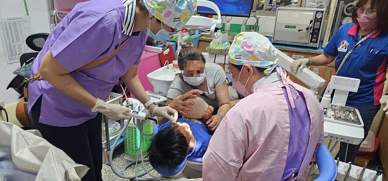 臺東縣府攜手牙醫團隊前進蘭嶼部落 為特殊兒童提供口腔醫療與到宅照護