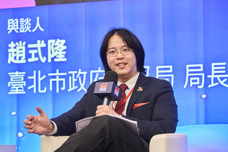 台北市政府資訊局趙式隆局長分享公私協力PPP（public private partnership）新觀點。